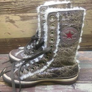 Women’s Converse Boots Rare Size 6.5